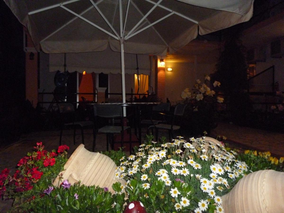Kostas Apartments & Studios Agios Georgios Pagon Exteriér fotografie