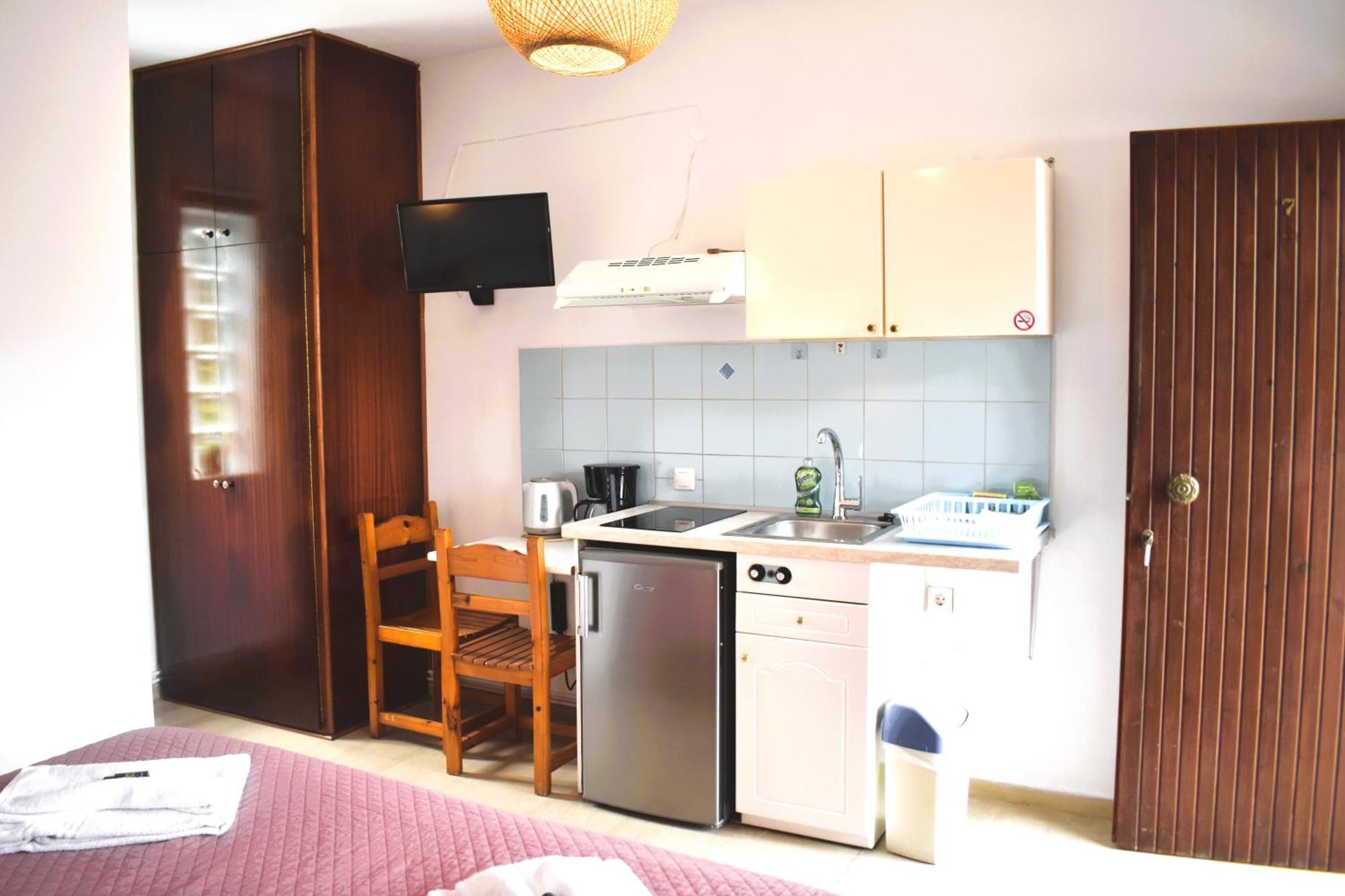 Kostas Apartments & Studios Agios Georgios Pagon Exteriér fotografie