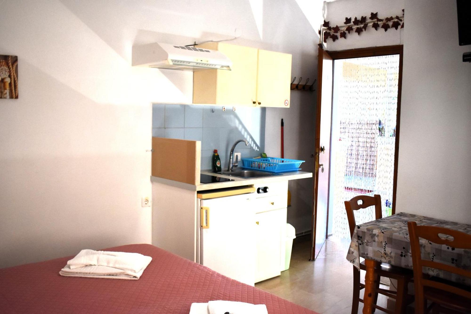 Kostas Apartments & Studios Agios Georgios Pagon Exteriér fotografie