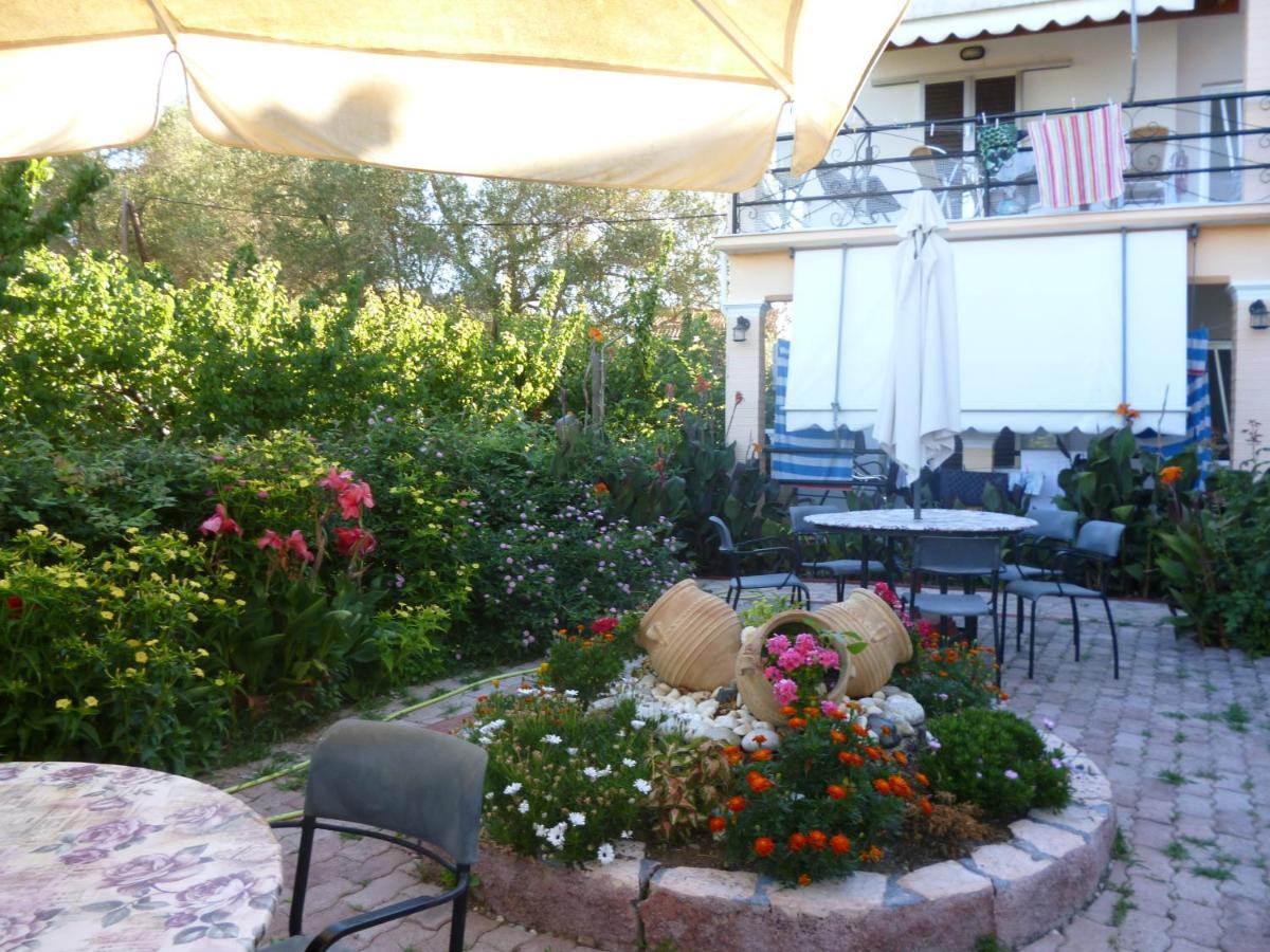 Kostas Apartments & Studios Agios Georgios Pagon Exteriér fotografie