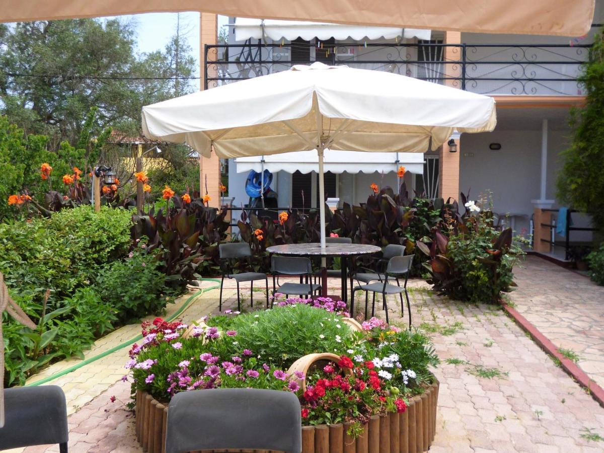 Kostas Apartments & Studios Agios Georgios Pagon Exteriér fotografie