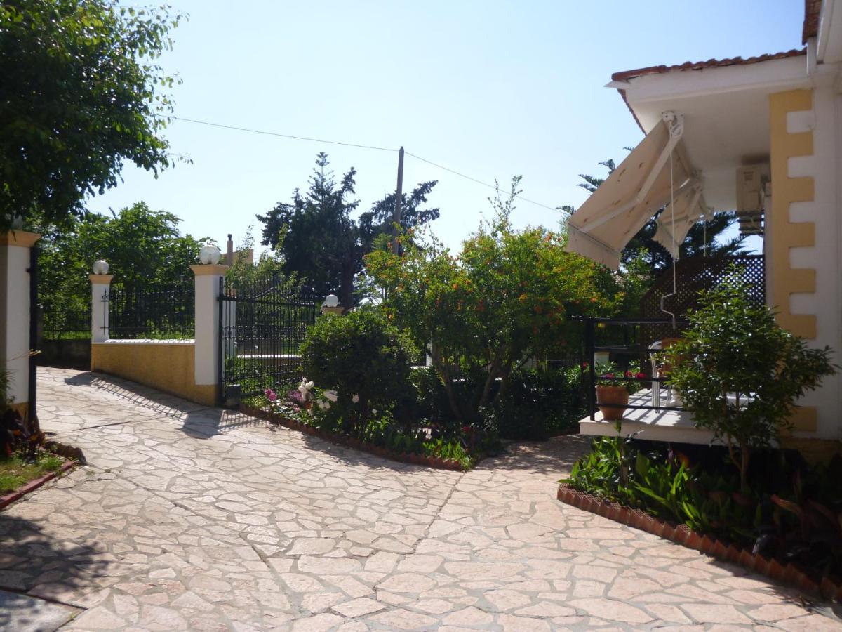 Kostas Apartments & Studios Agios Georgios Pagon Exteriér fotografie